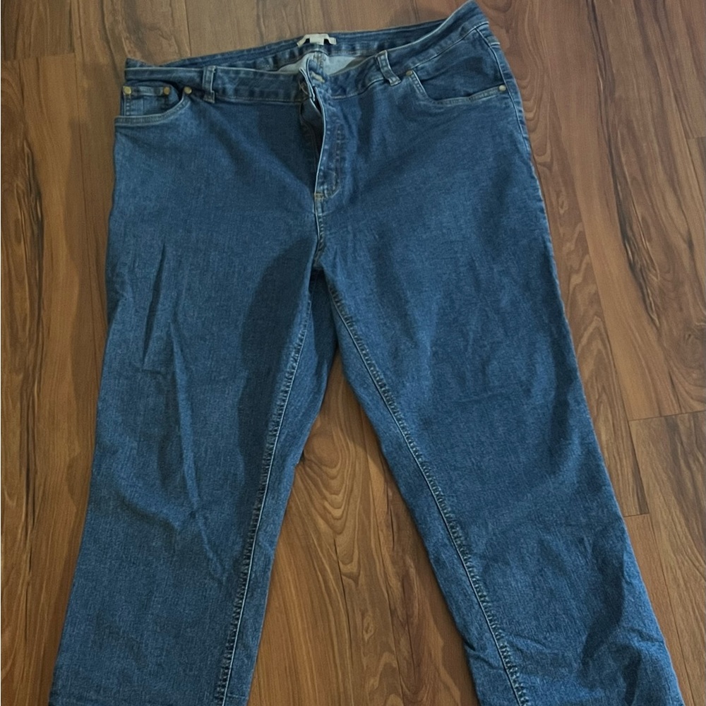 Woman’s Stretch Jeans. Like new